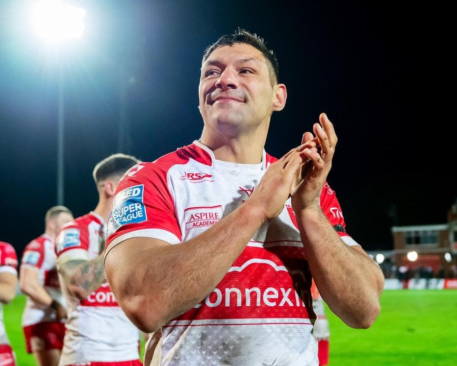 Ryan Hall applauds the Red Army
